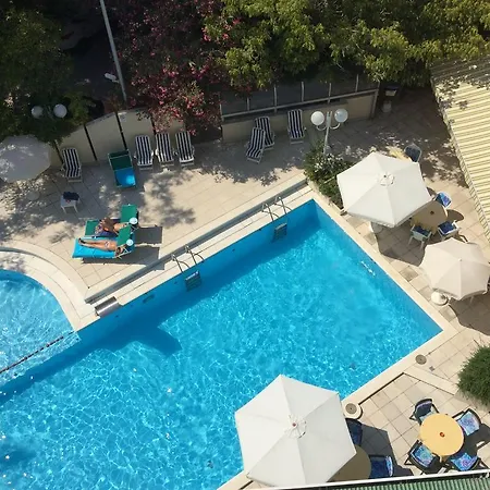 Hotel Vienna Touring 4*