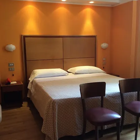 Vienna Touring Hotel 4*