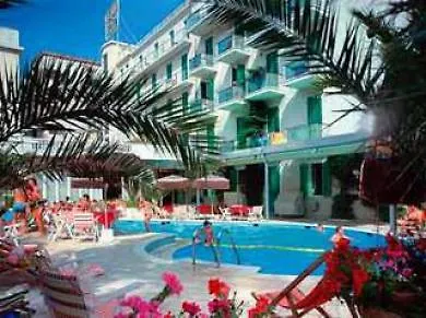 Vienna Touring Hotel 4*