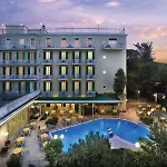 Vienna Touring 4*