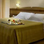 Hotel Vienna Touring 4*