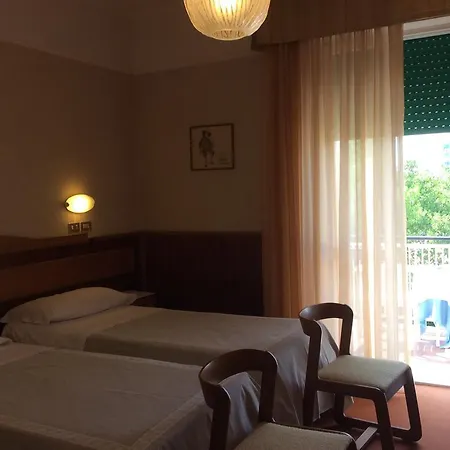 Szálloda Vienna Touring Riccione