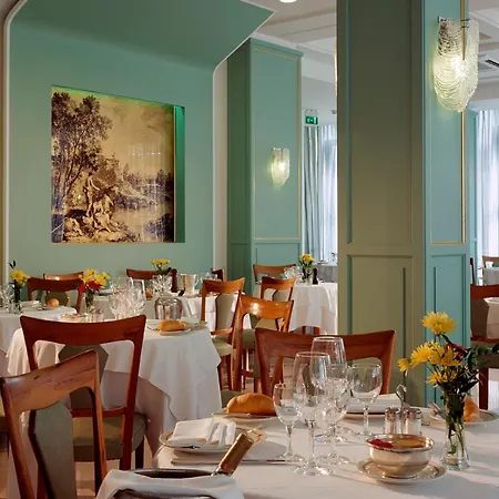 ホテル Vienna Touring 4*