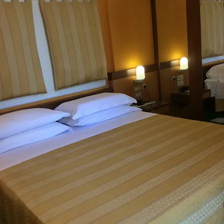 Vienna Touring 4* Riccione