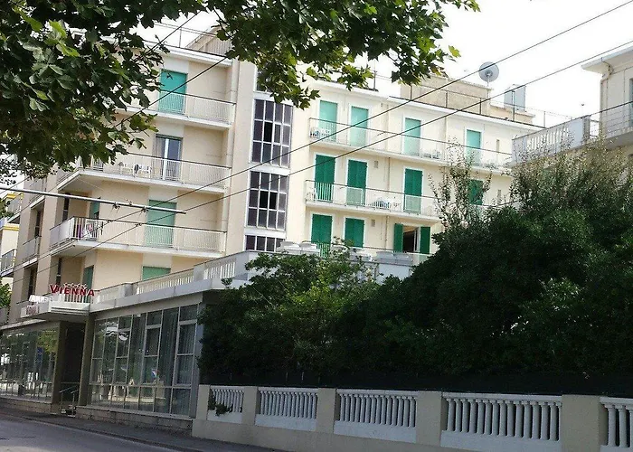 Vienna Touring Hotel 4*