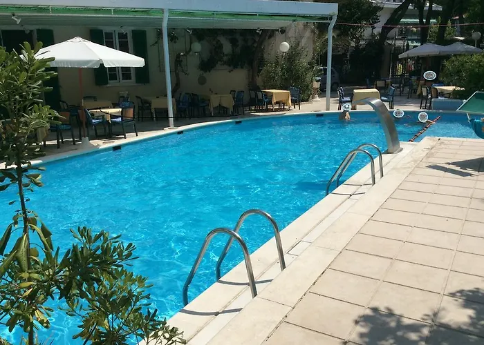 Szálloda Vienna Touring 4*