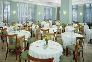 Vienna Touring Szálloda 4*