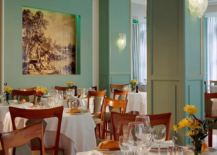 Hotel Vienna Touring 4*